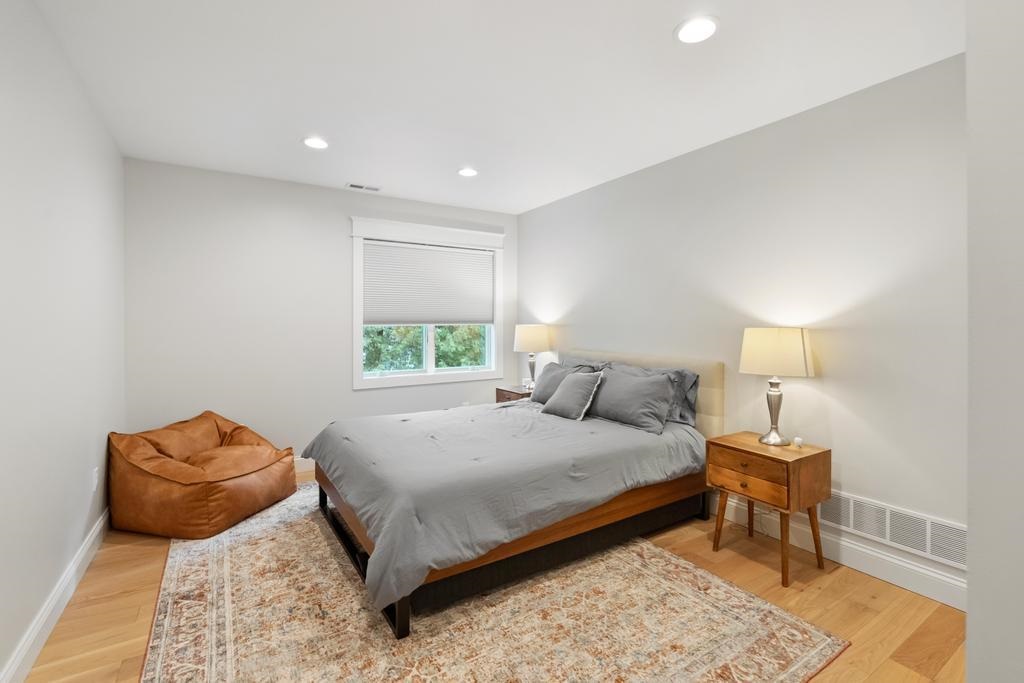 3312 Springwater Beach Road