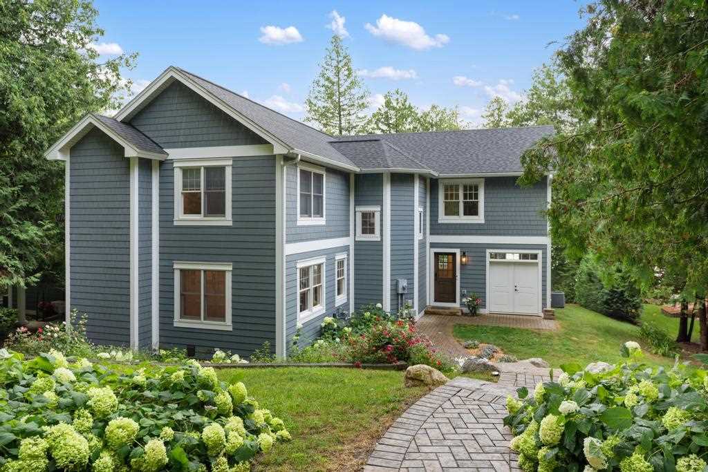 3312 Springwater Beach Road