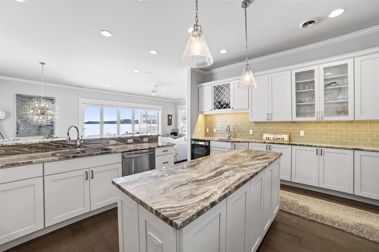 00924 Pointe Drive (pvt) Unit 49