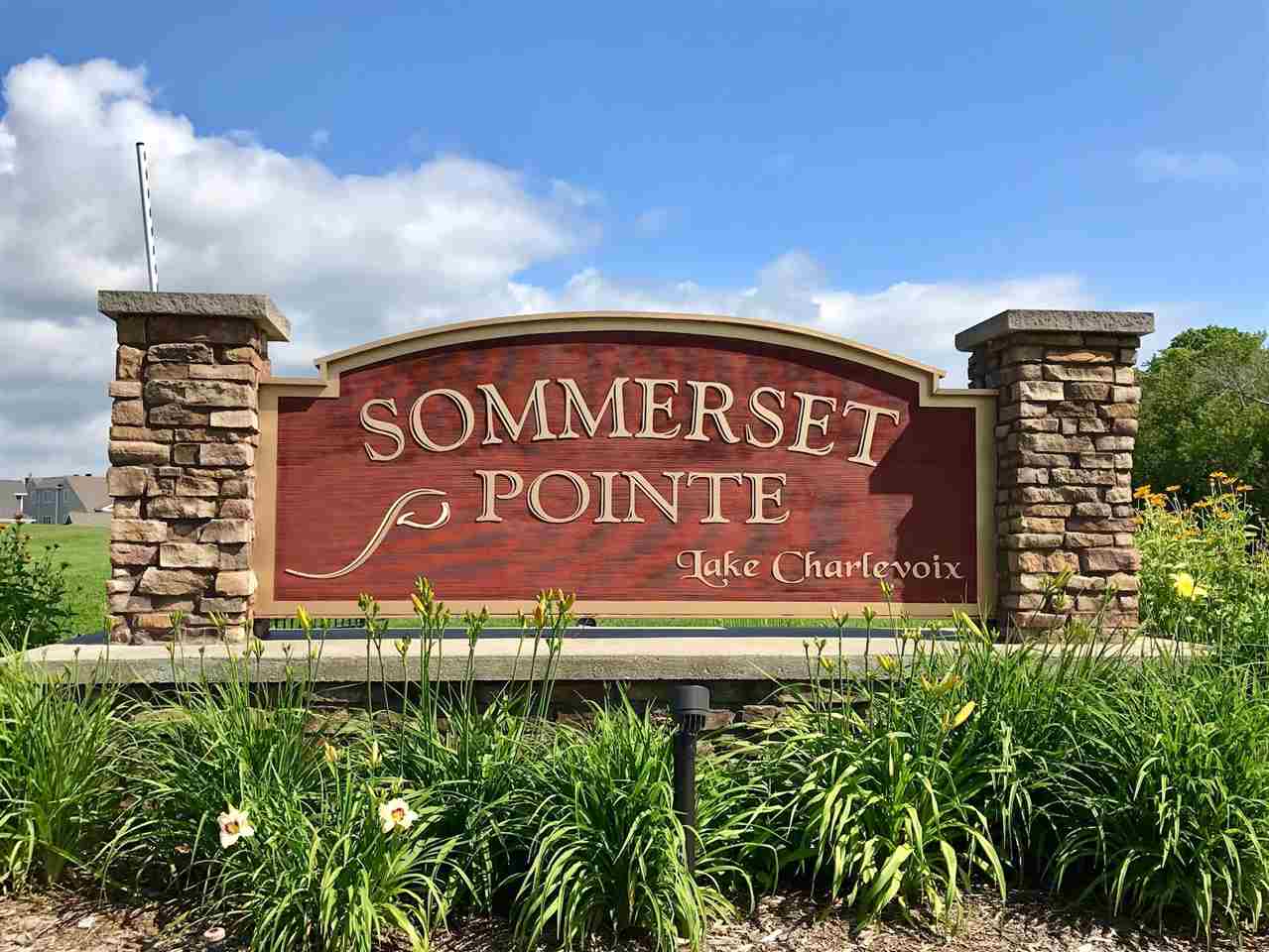 00924 Pointe Drive (pvt) Unit 49