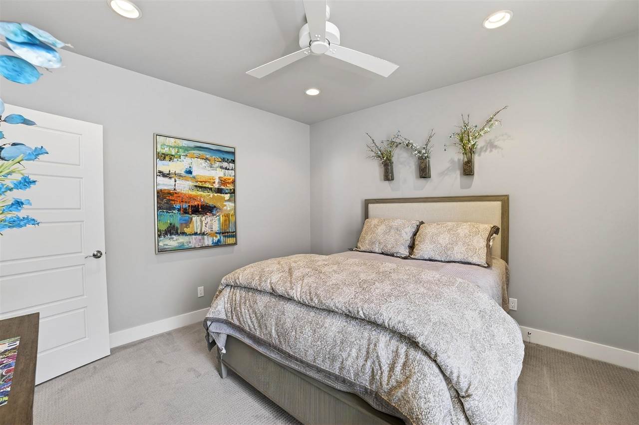 00924 Pointe Drive (pvt) Unit 49