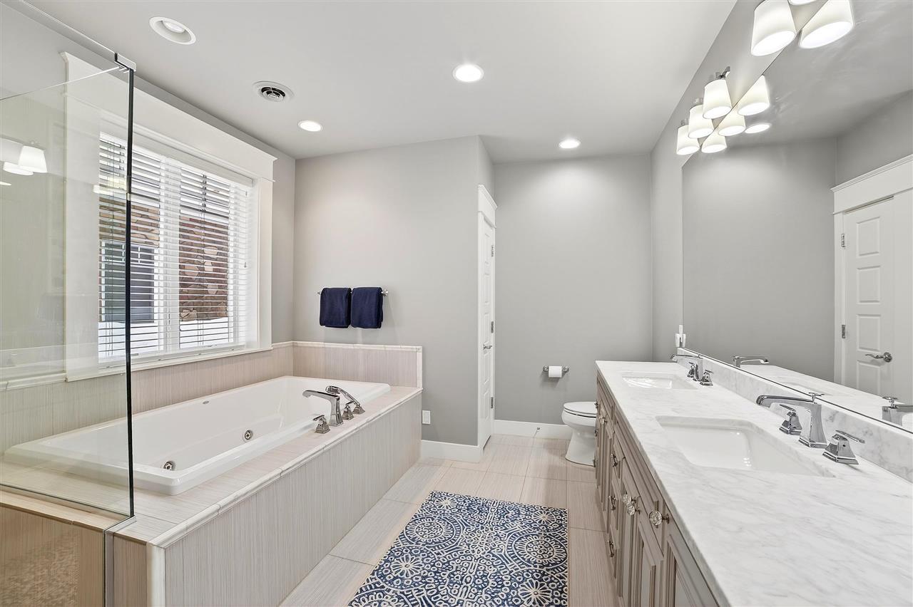 00924 Pointe Drive (pvt) Unit 49