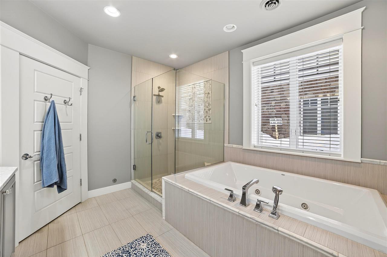 00924 Pointe Drive (pvt) Unit 49