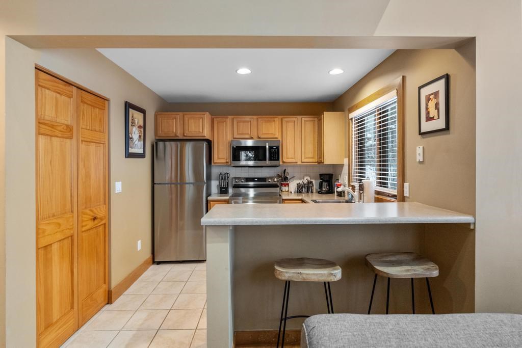 2136 Deerview Drive Unit: 62