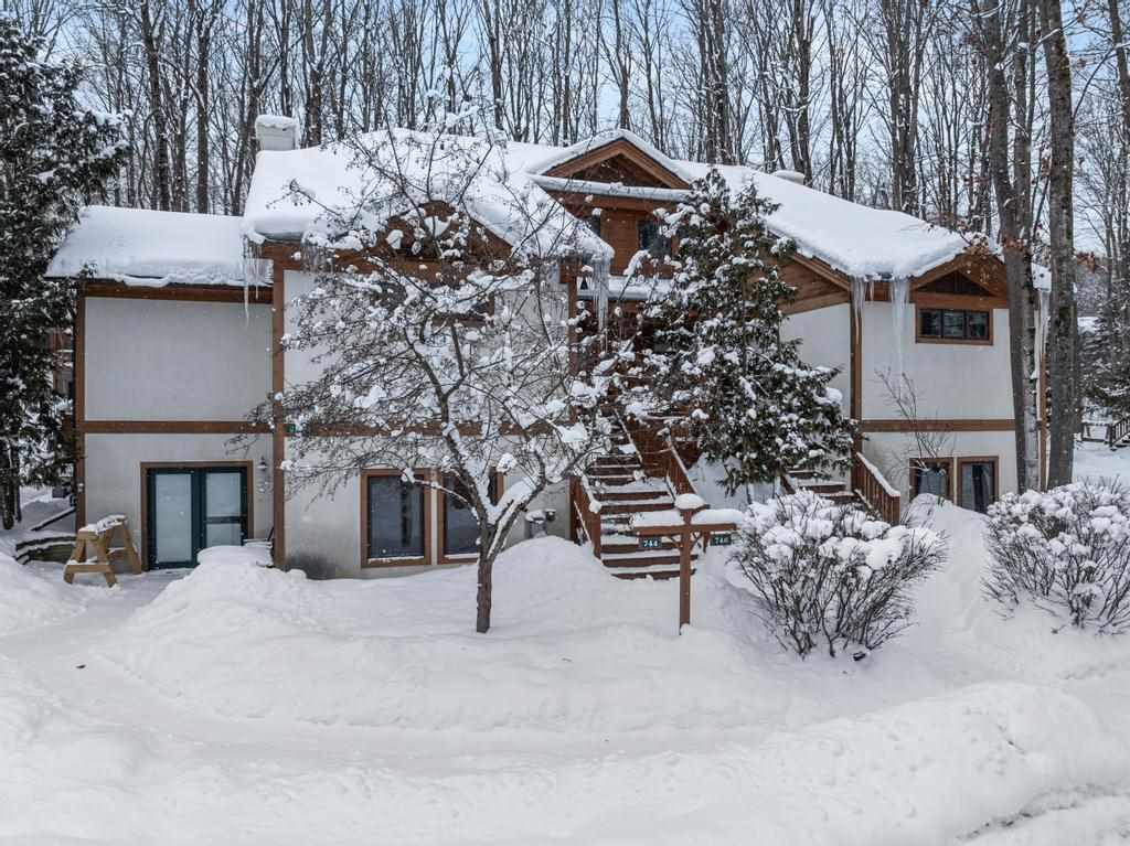 2136 Deerview Drive Unit: 62