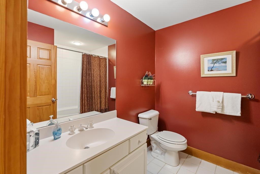 2136 Deerview Drive Unit: 62