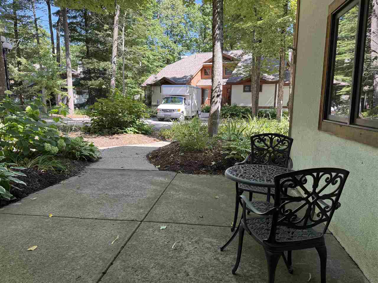 2136 Deerview Drive Unit: 62