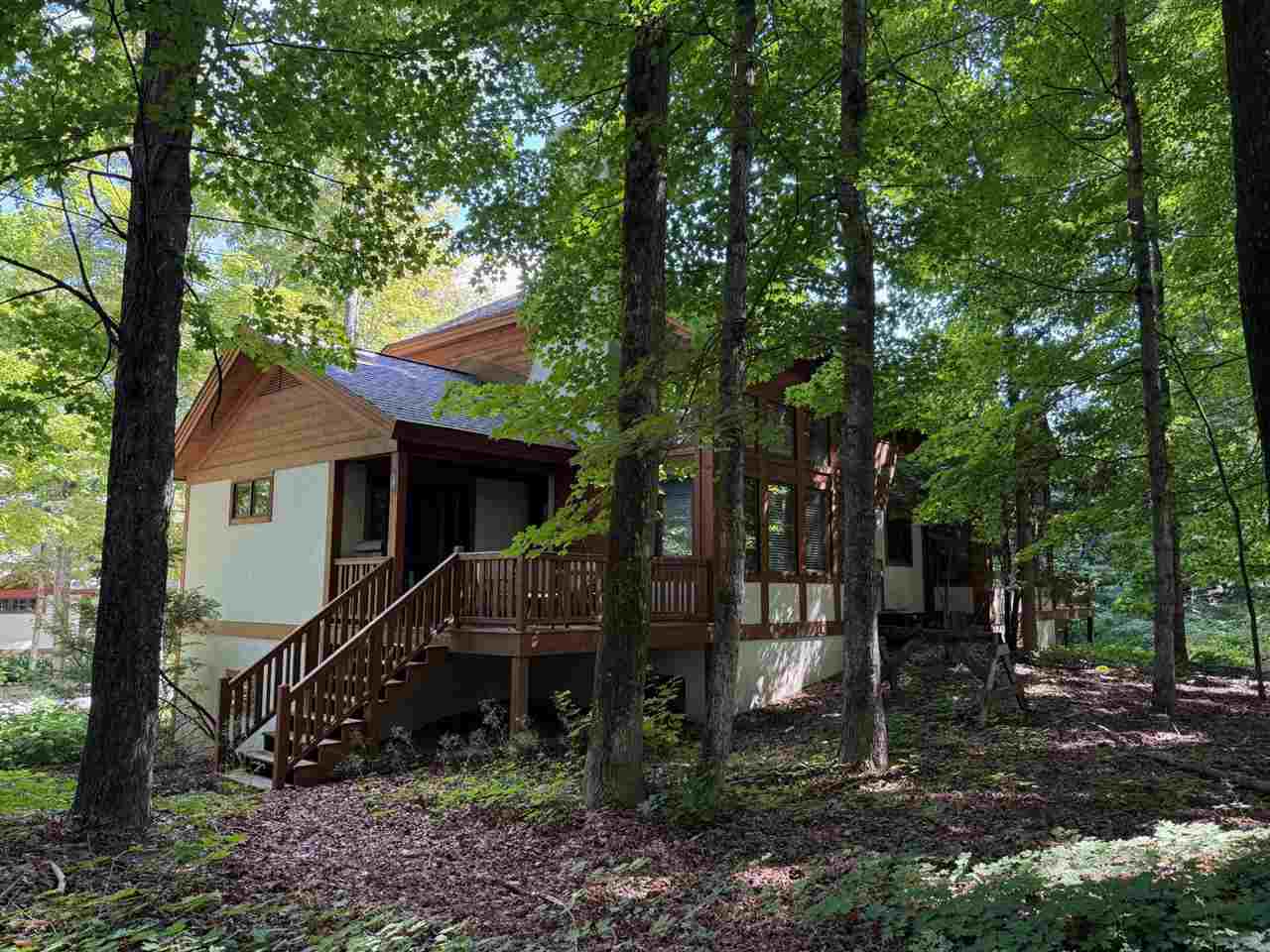2136 Deerview Drive Unit: 62