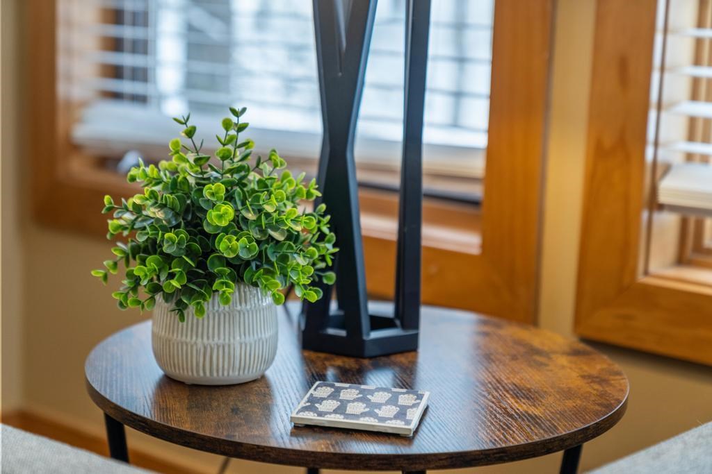 2136 Deerview Drive Unit: 62