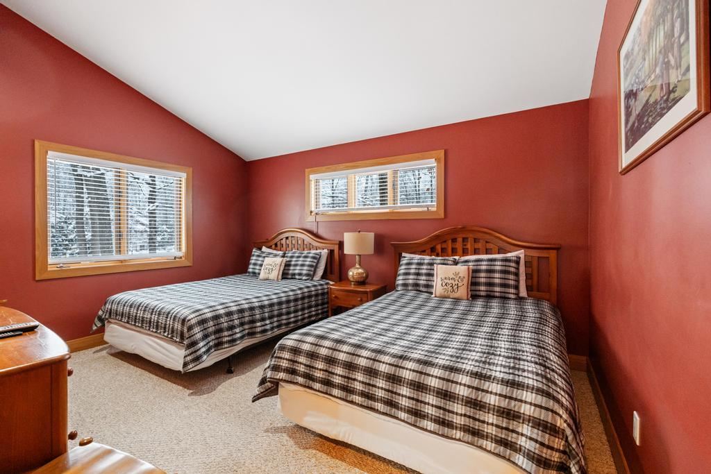 2136 Deerview Drive Unit: 62