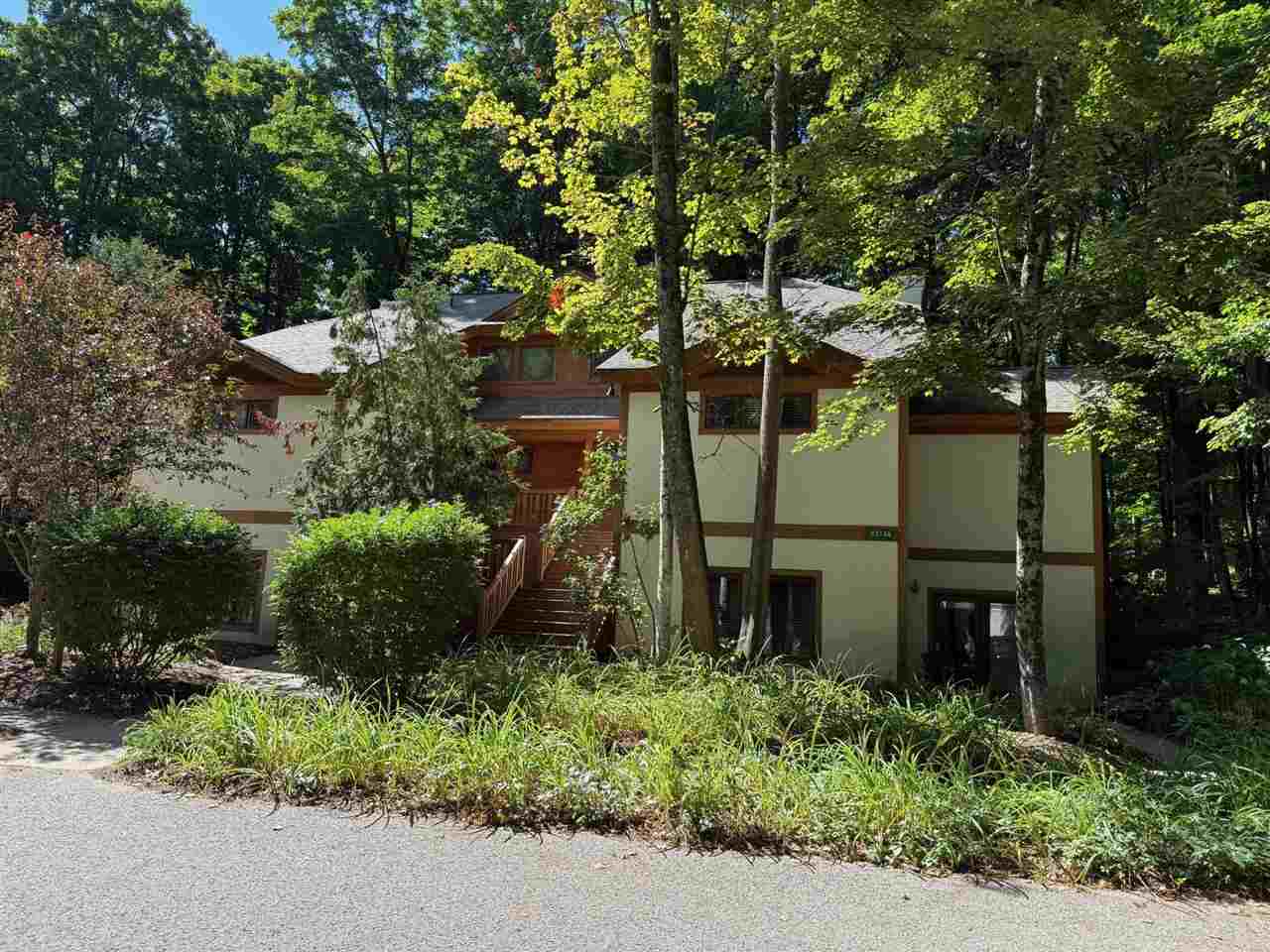2136 Deerview Drive Unit: 62