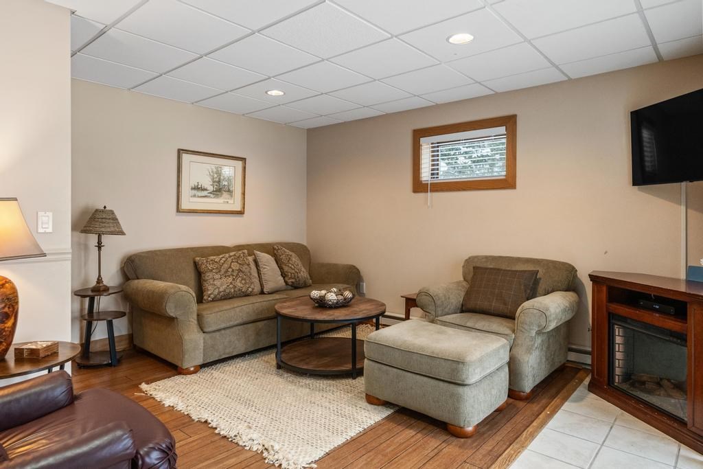 2136 Deerview Drive Unit: 62
