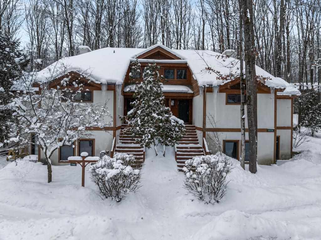 2136 Deerview Drive Unit: 62