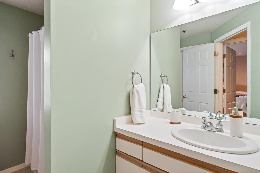 6 W Main Street Unit: 1