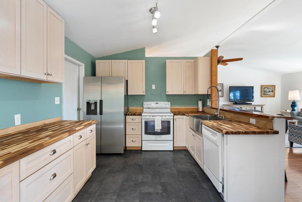 1002 St. Johns Drive