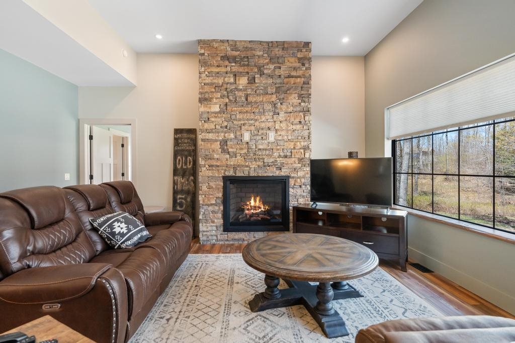 895 High Pines Trail