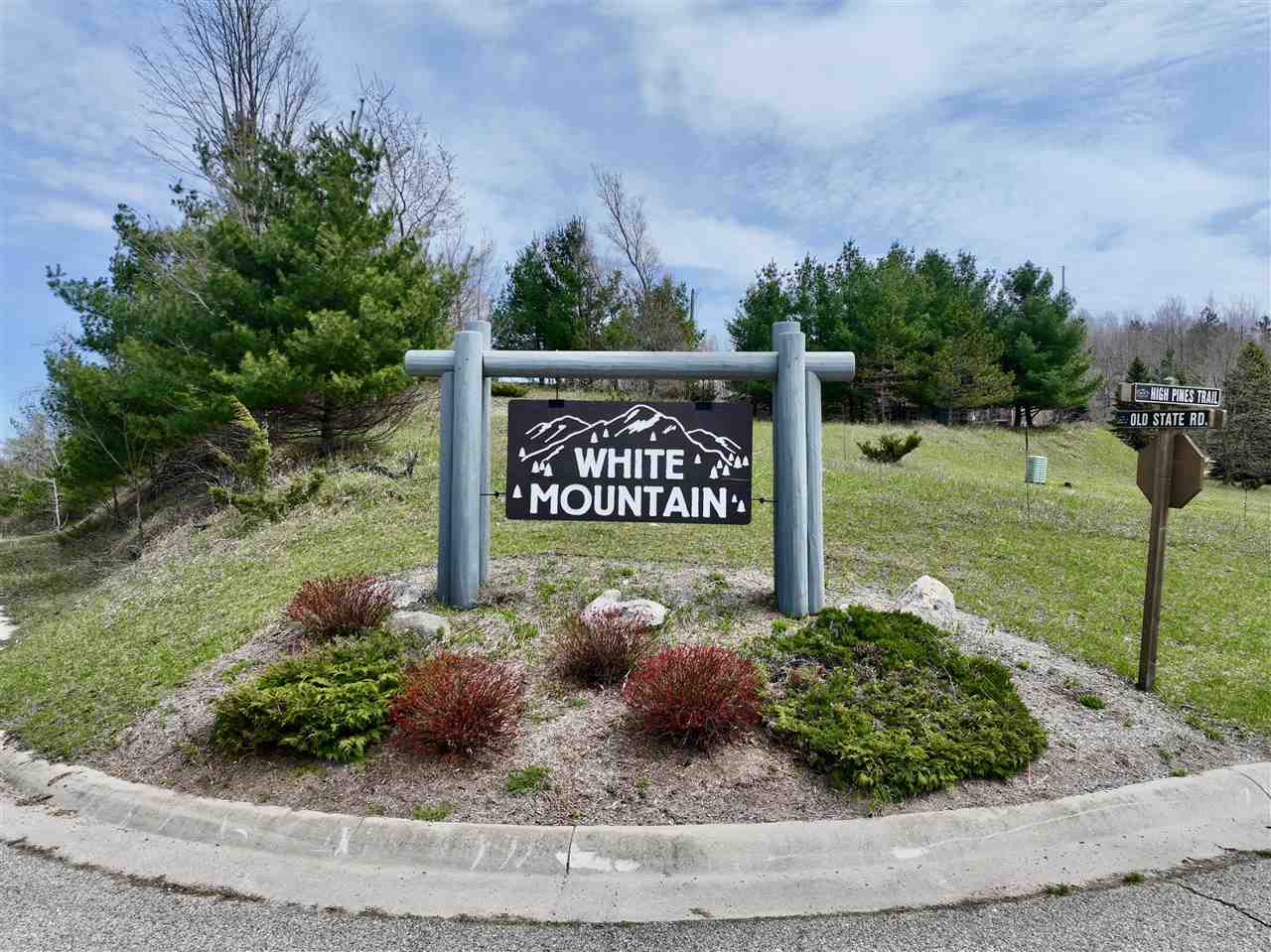 895 High Pines Trail
