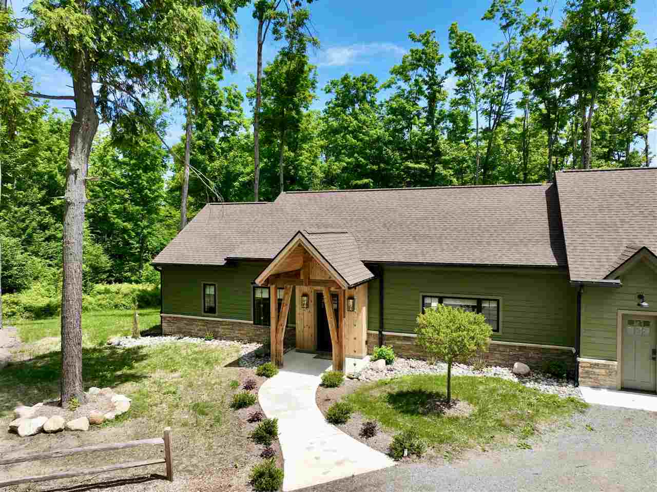 895 High Pines Trail