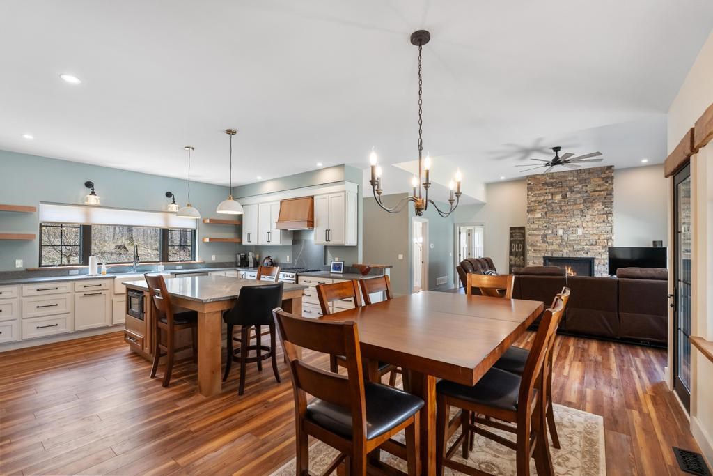 895 High Pines Trail