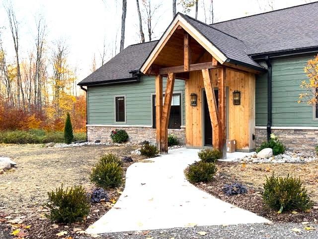 895 High Pines Trail
