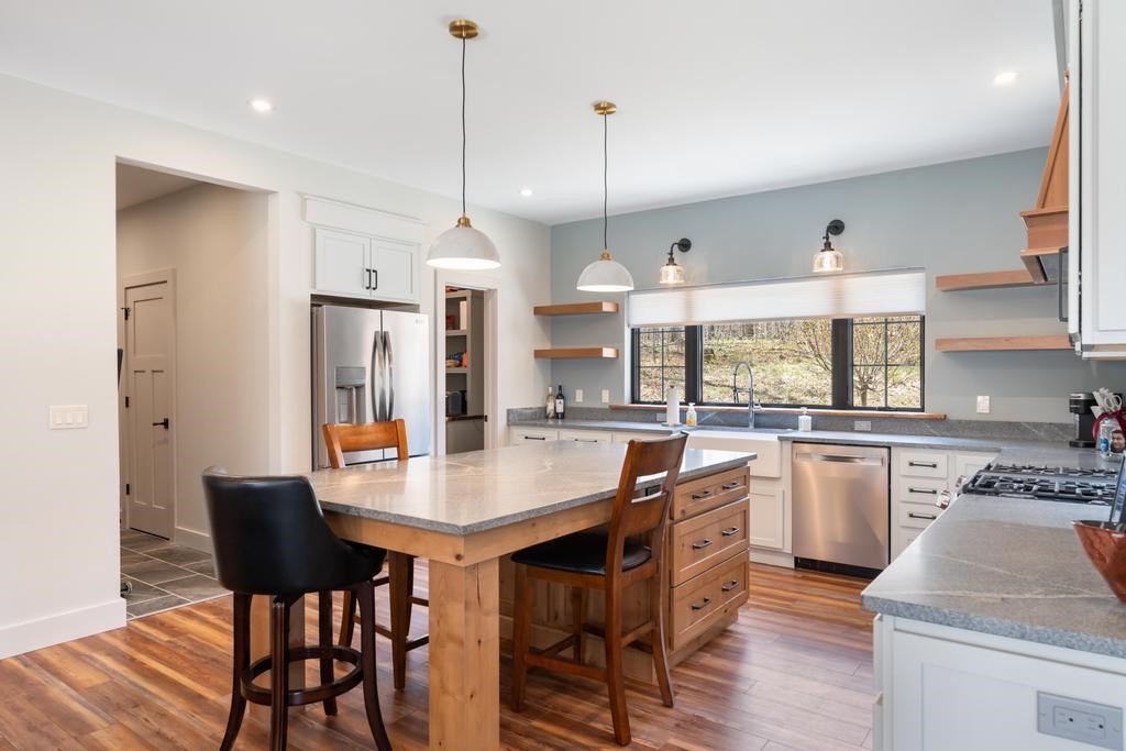 895 High Pines Trail