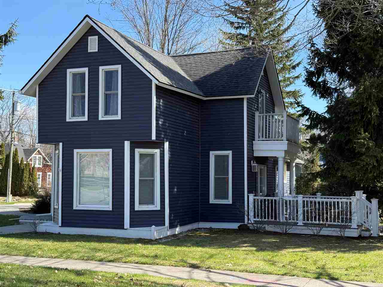 302 Mason Street