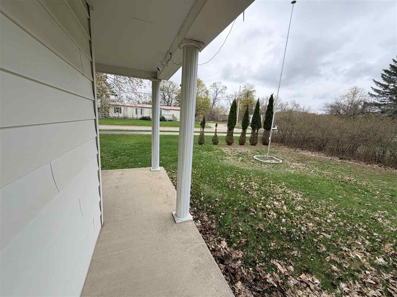 121 W Division Street