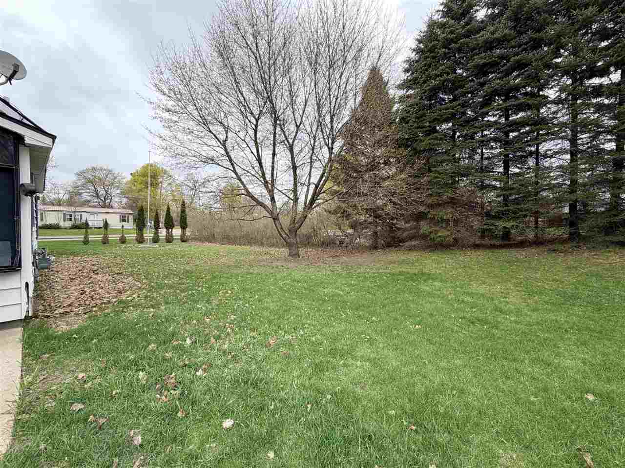 121 W Division Street