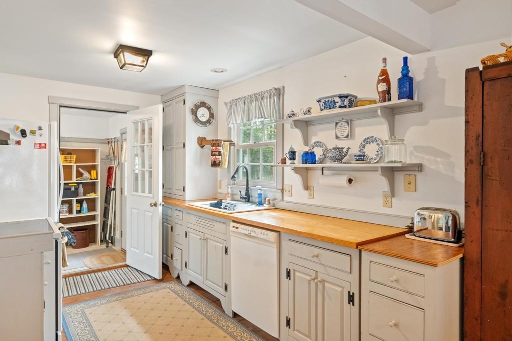 2483 Hidden Valley Lane