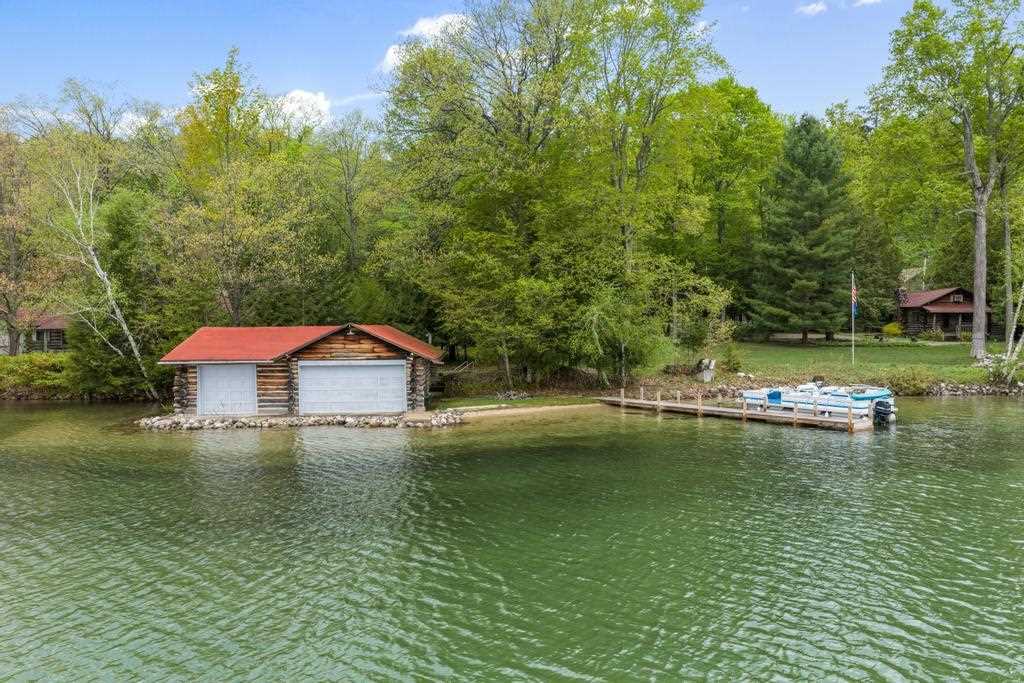 353 E Shadow Trails Road