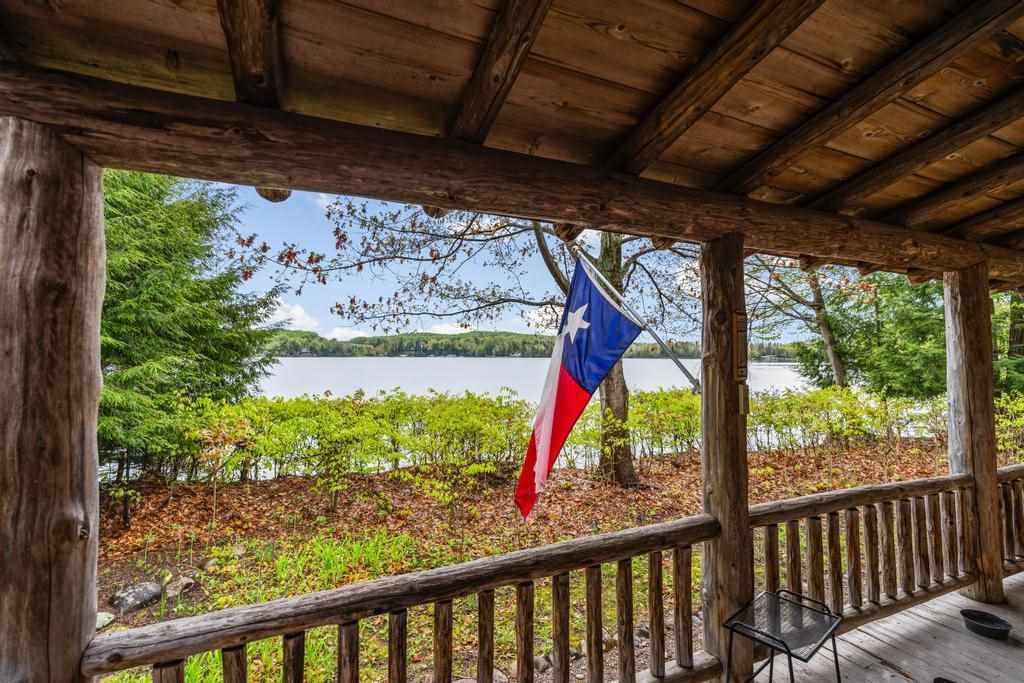 353 E Shadow Trails Road