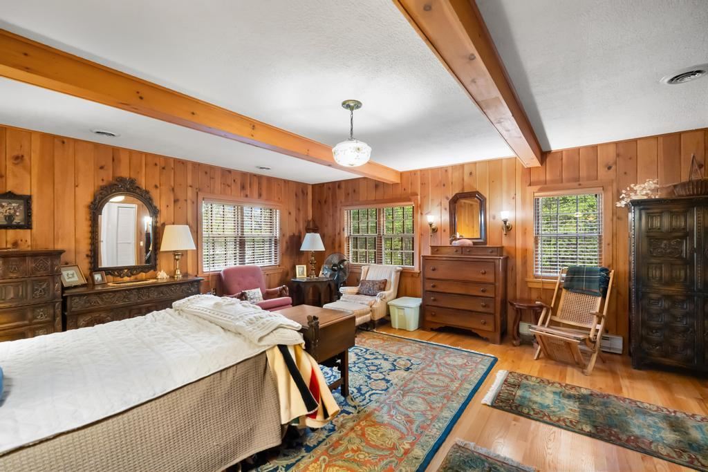 353 E Shadow Trails Road
