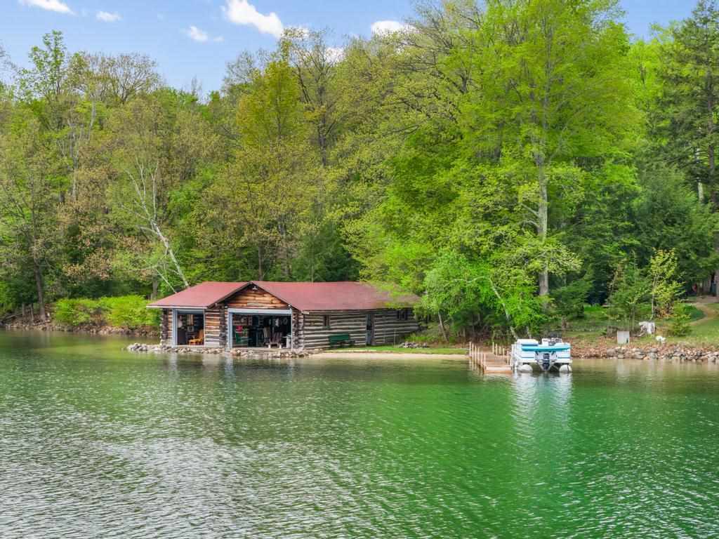 353 E Shadow Trails Road
