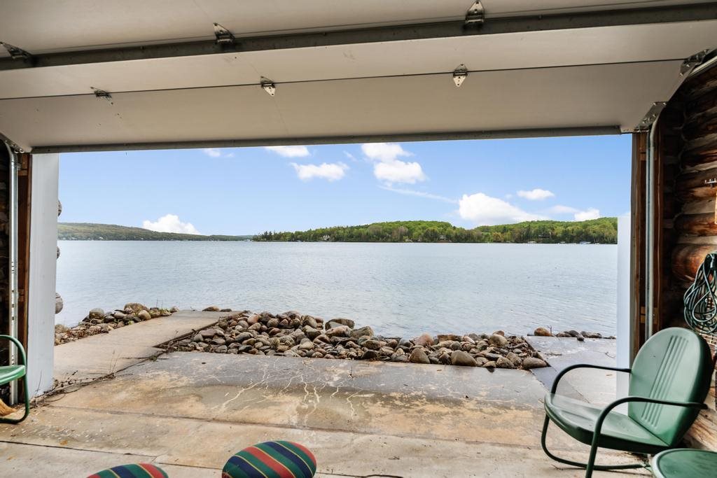 353 E Shadow Trails Road