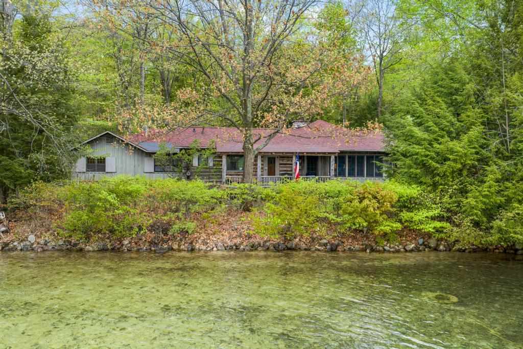 353 E Shadow Trails Road