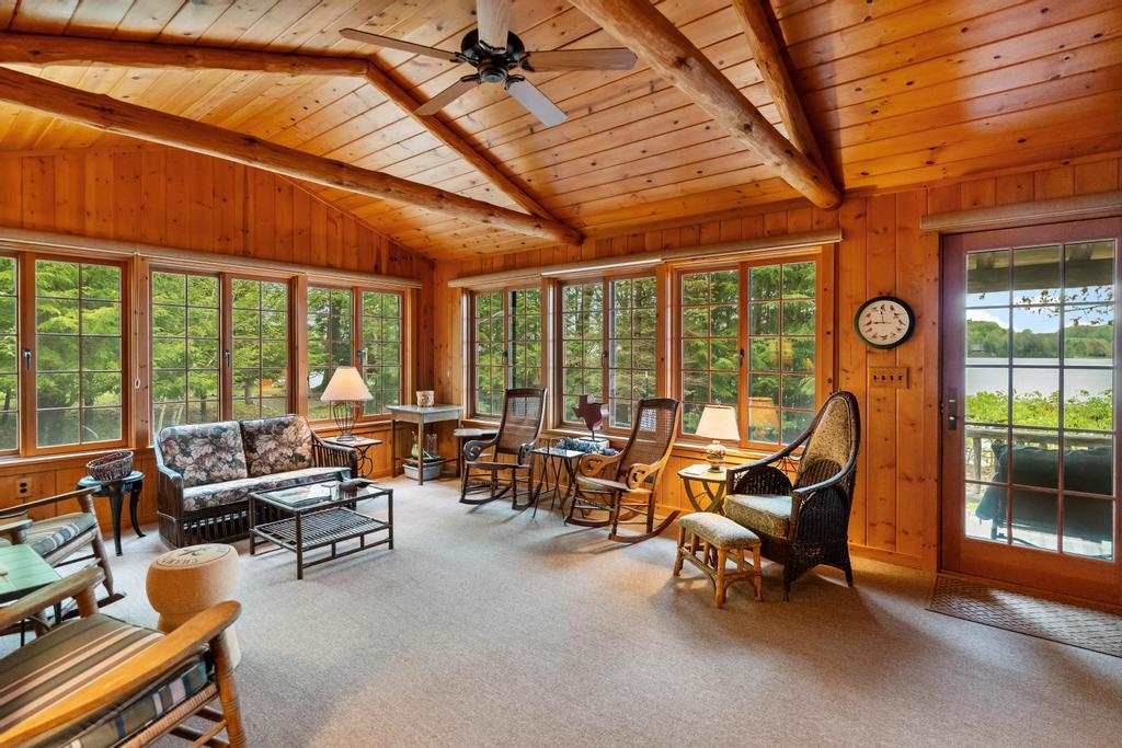 353 E Shadow Trails Road