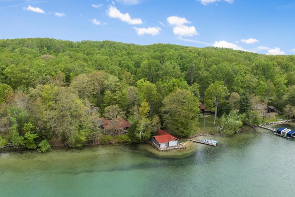 353 E Shadow Trails Road