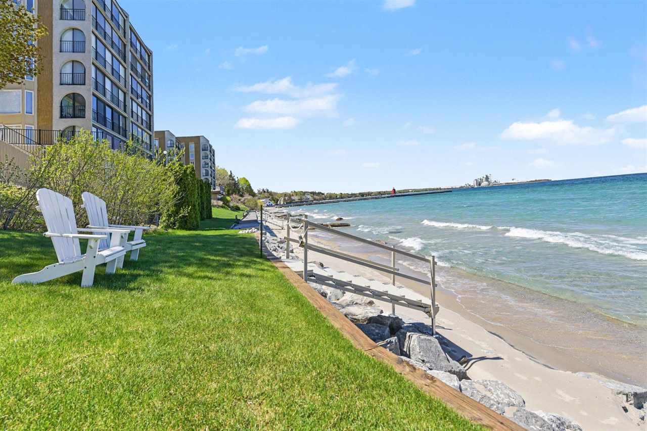 301 Michigan Avenue Unit: #8