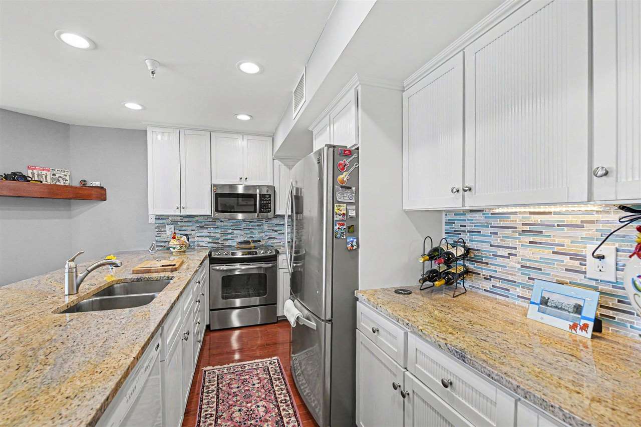 301 Michigan Avenue Unit: #8
