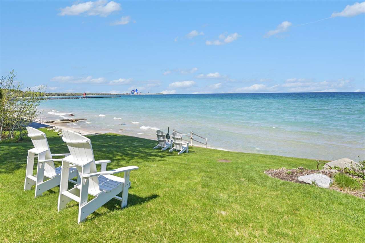 301 Michigan Avenue Unit: #8