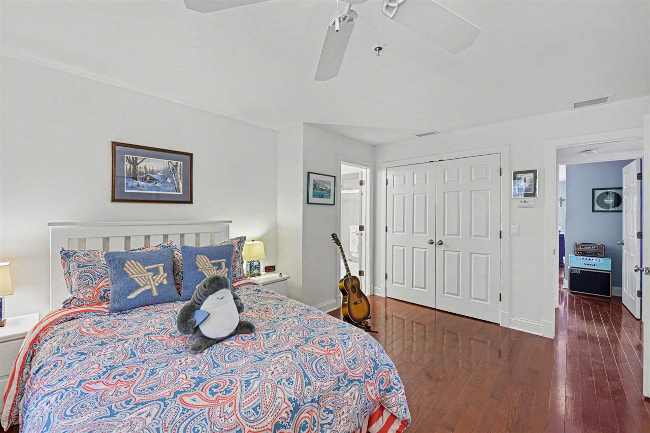 301 Michigan Avenue Unit: #8