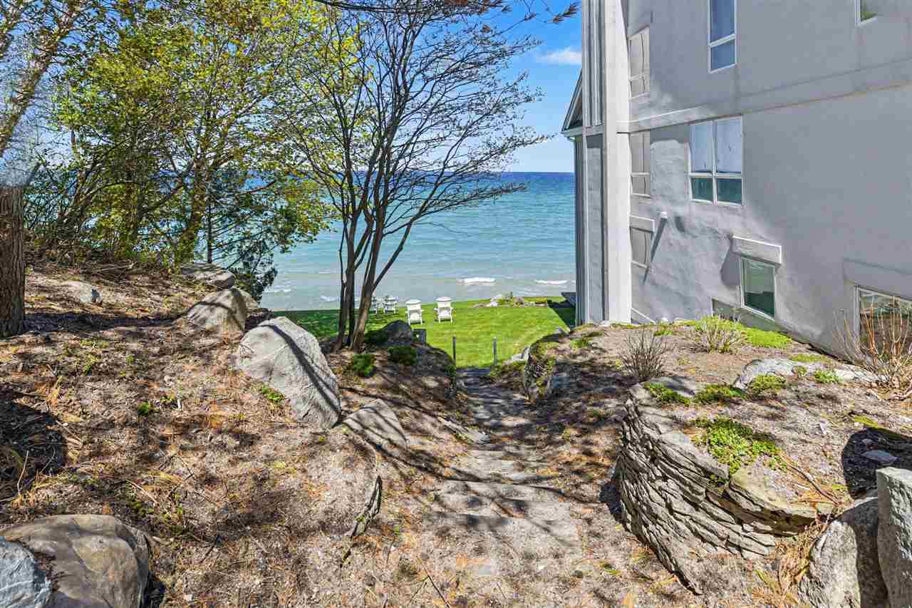 301 Michigan Avenue Unit: #8