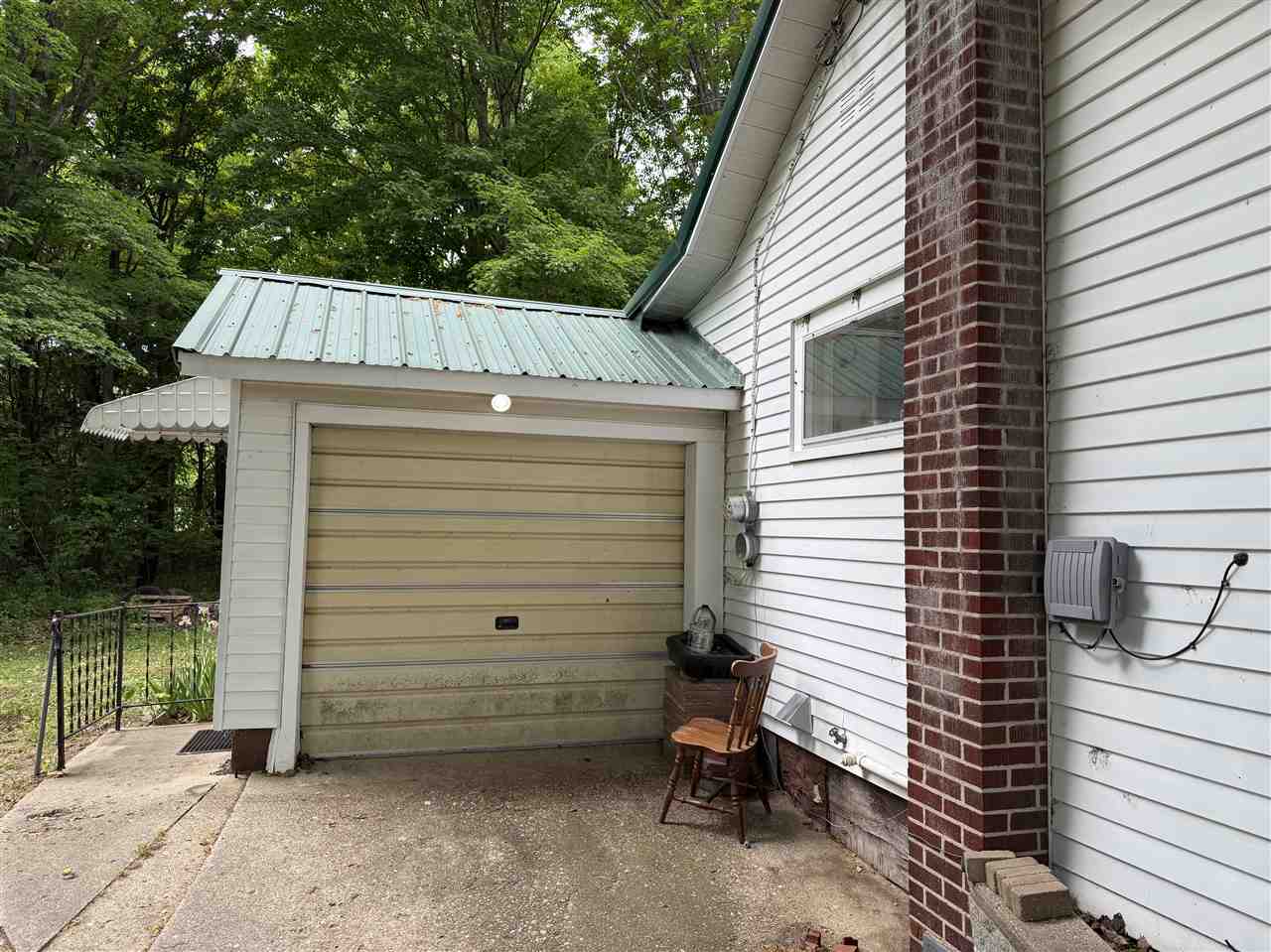 306 Echo Street