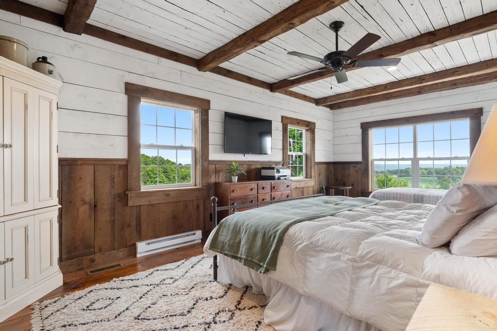 9235 Bailey Road