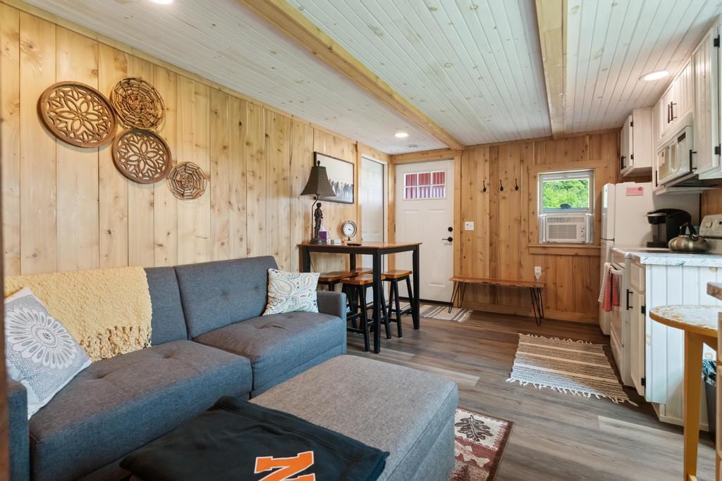 9235 Bailey Road