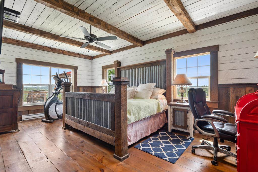 9235 Bailey Road