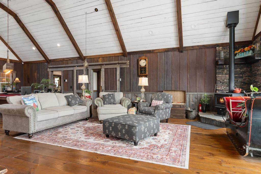 9235 Bailey Road