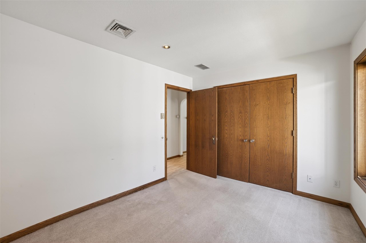 417 Front Street