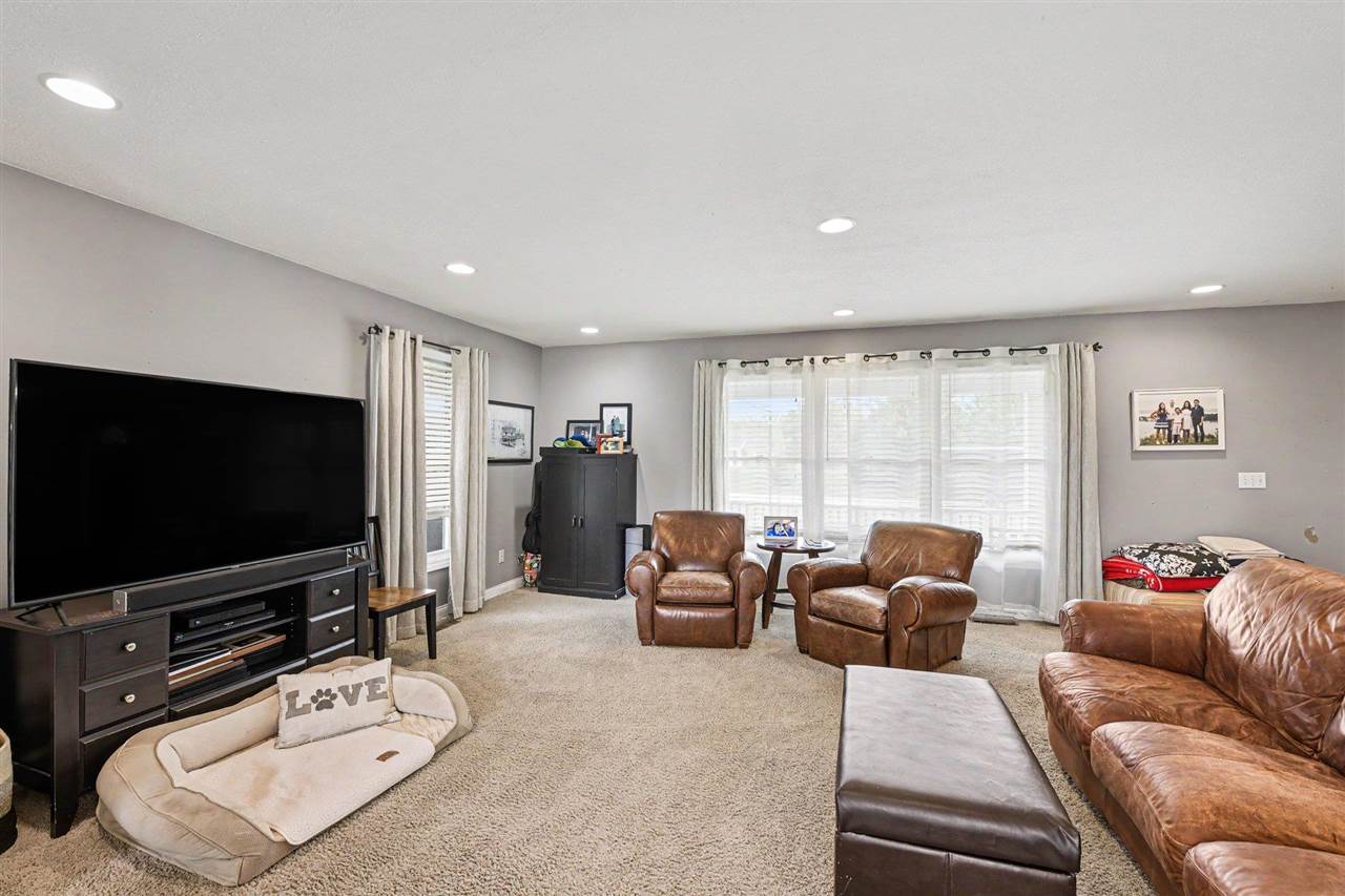 7810 Bay Meadow Drive
