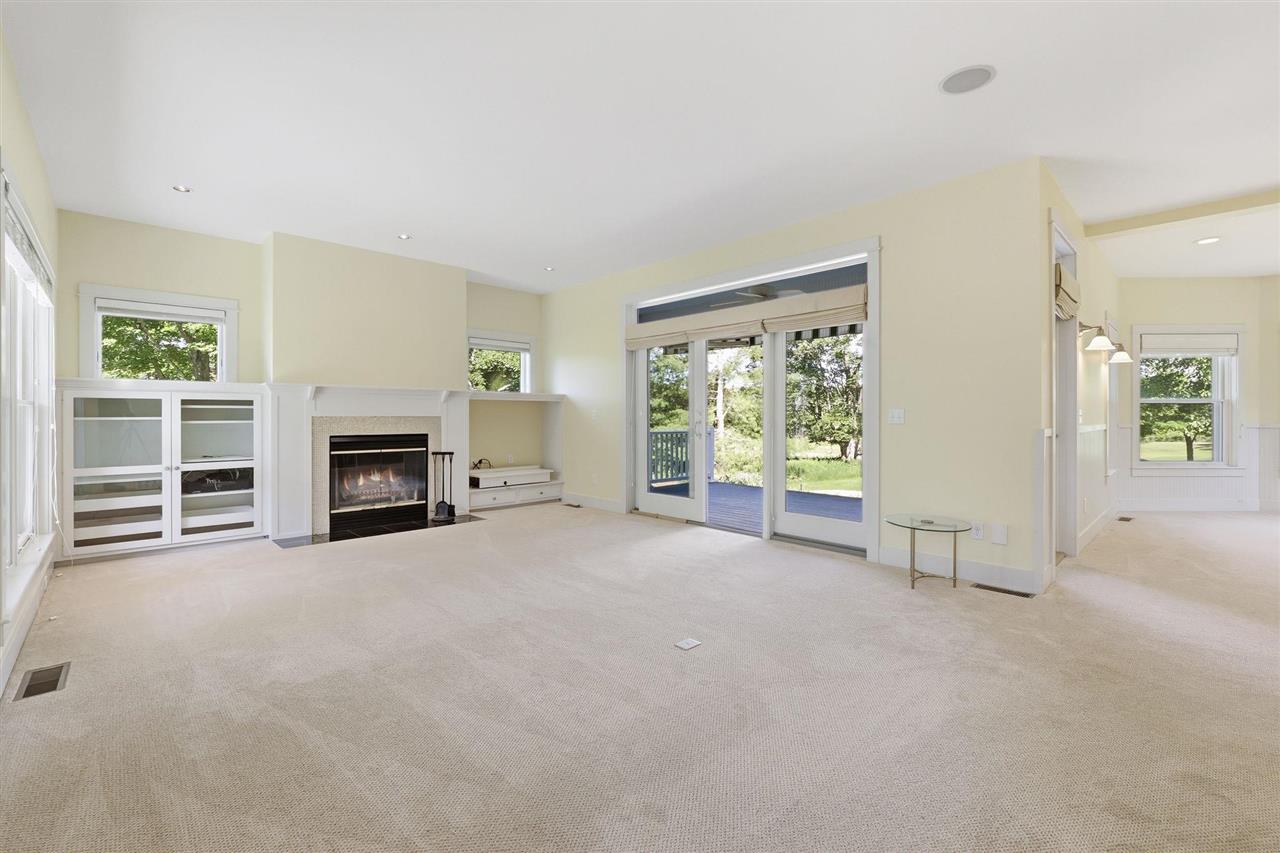11705 N Stonebridge Drive